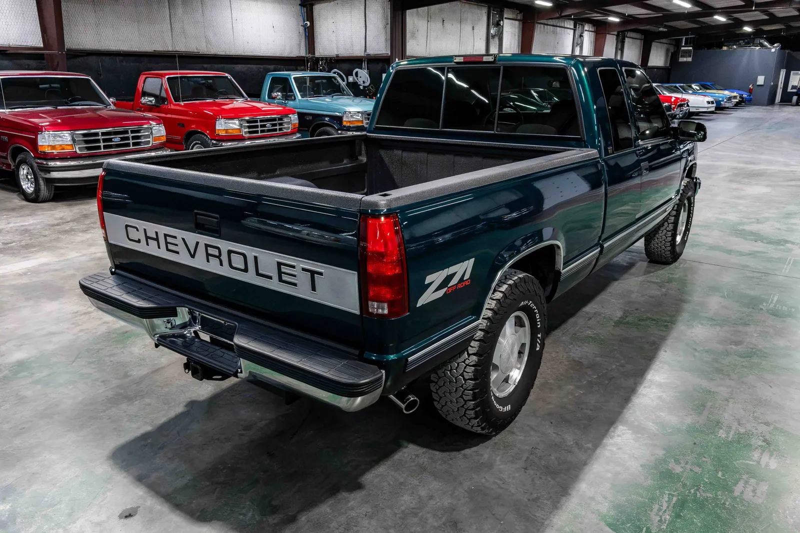 1996-Chevrolet-Silverado-Emerald Green Metallic-146925-37.jpg